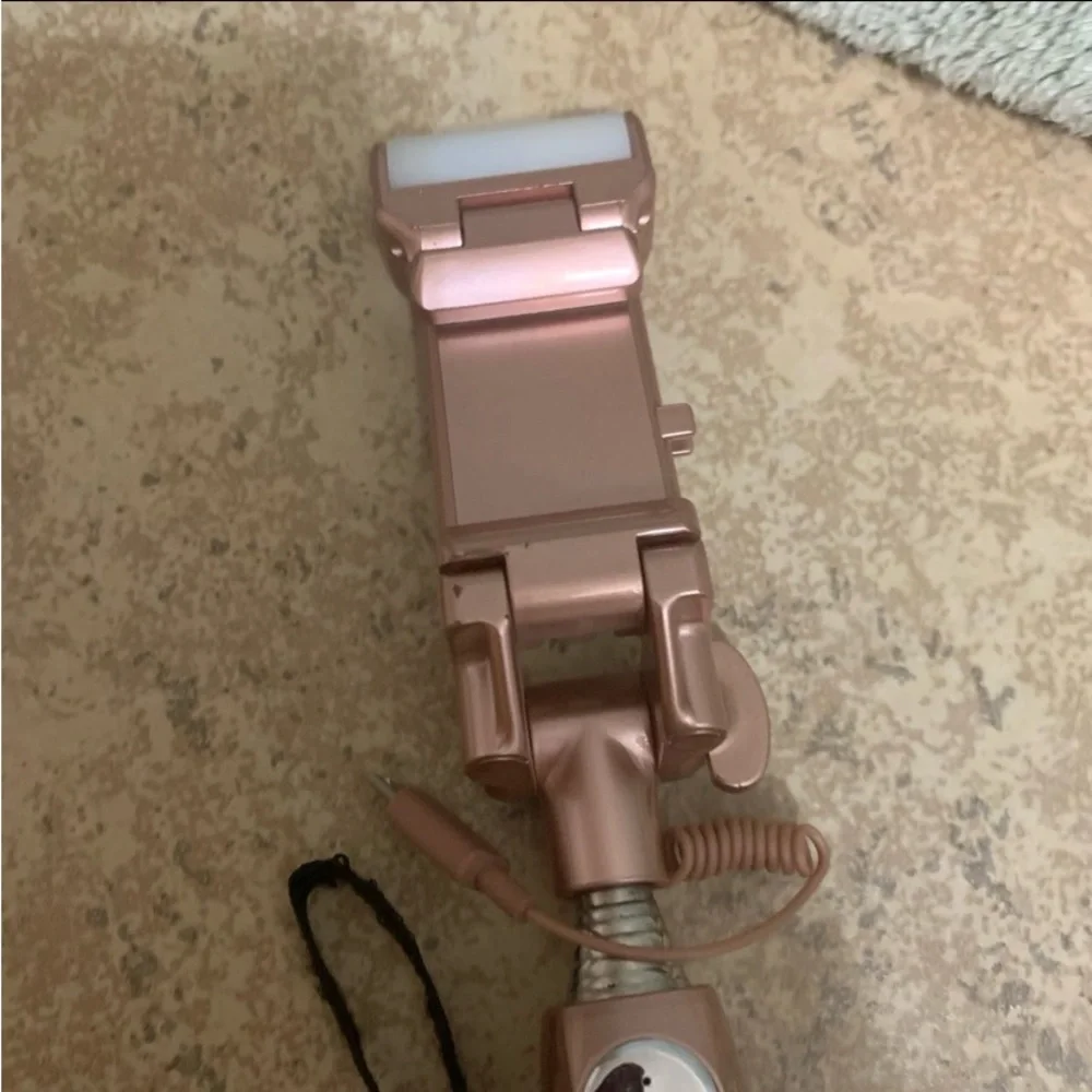“MOCREO” Pink Selfie Stick. Open 33” Long Bluetooth Selfie Stick